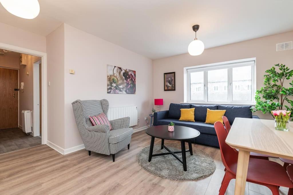 Fully Refurb Drogheda Apt7 3Rd Floor Bagian luar foto